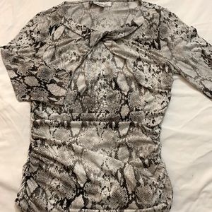 Jennifer Lopez Snake Print Stretchy Top - M